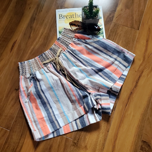 TREND SHOP Striped Shorts - Size M (NWOT) - Picture 2 of 7